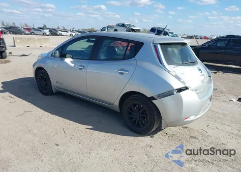 2015 Nissan Leaf S z USA, uszkodzony, nr VIN 1N4AZ0CP2FC324695